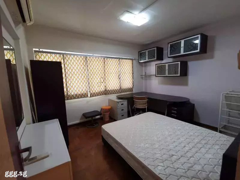 Room Rent • Tampines • 149 Tampines Street 12 • S$900 • Executive HDB • Common Room