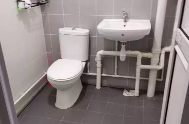 Room Rent • Paya Lebar • 220 Jurong East Street 21 • S$680 • 3-Room (2 BR) • Maid Room