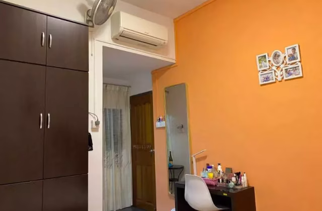 Room Rent • Hougang •  Charlton Park • S$1600 • Terraced House • Master Room