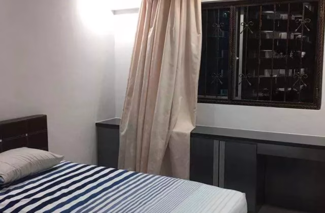 Room Rent • Rochor • 172 Yishun Avenue 7 • S$750 • 4-Room (3 BR) • Common Room