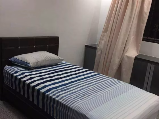 Room Rent • Rochor • 172 Yishun Avenue 7 • S$750 • 4-Room (3 BR) • Common Room Photo