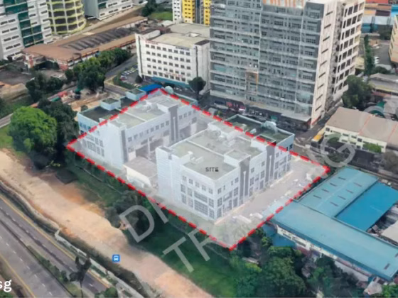 House Sale • Queenstown • MANDAI ROAD (729761) • S$2100000 • Town House • 1696ft² / 157m² Photo