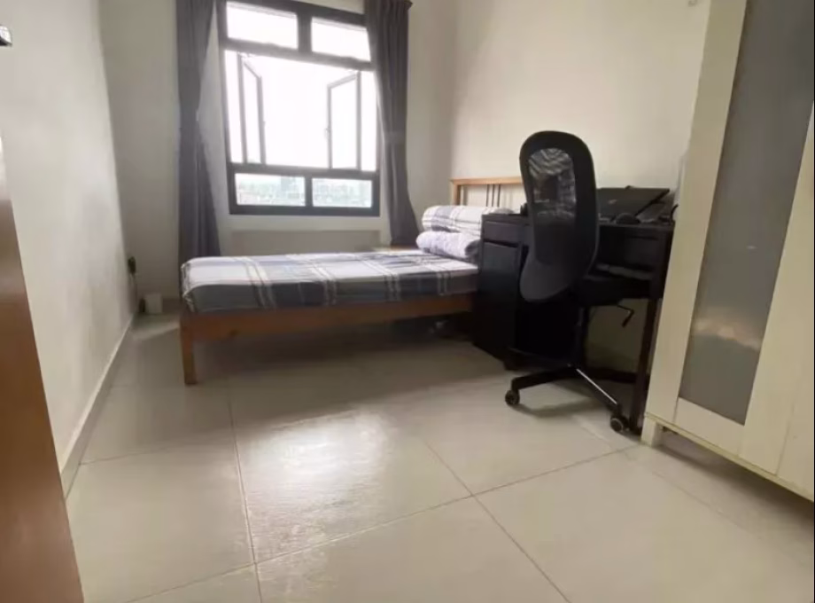 Room Rent • Marine Parade • 79A Toa Payoh Central • S$900 • 4-Room (3 BR) • Common Room Photo