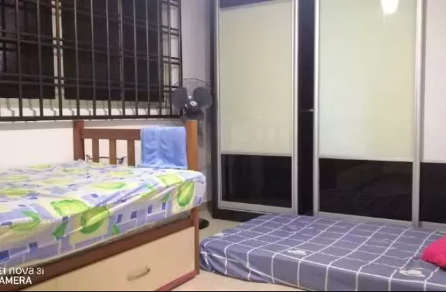 Room Rent • Outram • 302 Ubi Avenue 1 • S$1000 • 3-Room (2 BR) • Common Room