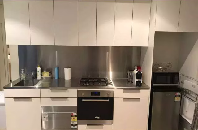 Room Rent • Newton •  Newton 18 • S$800 • Apartment • Master Room