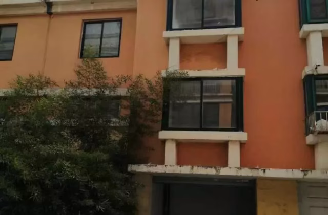 House Sale • Bukit Panjang •  Regent Park • S$500000 • Bungalow • 3000ft² / 278m²