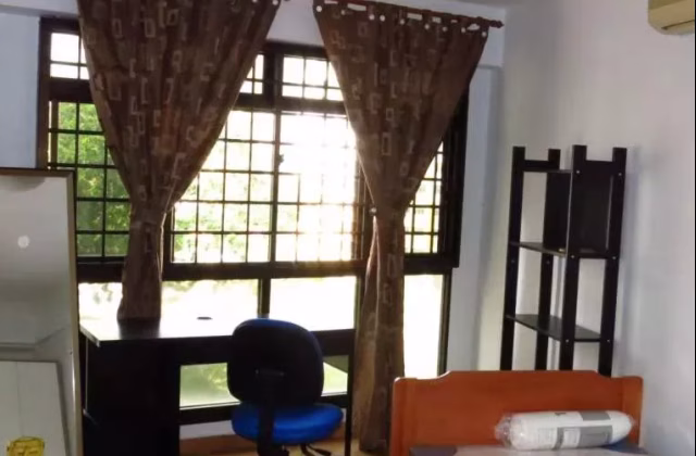 Room Rent • Geylang • 296A Choa Chu Kang Avenue 2 • S$1000 • 4-Room (3 BR) • Common Room