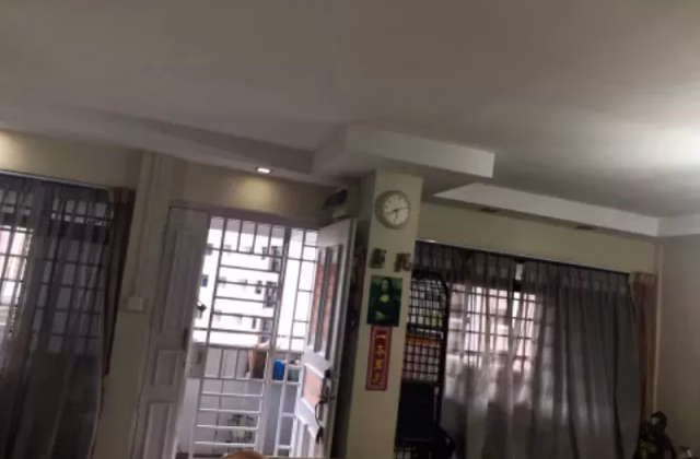 House Sale • Lim Chu Kang • 645 Jurong West Street 61 • S$538888 • 4-Room (3 BR) • 1076ft² / 99m²