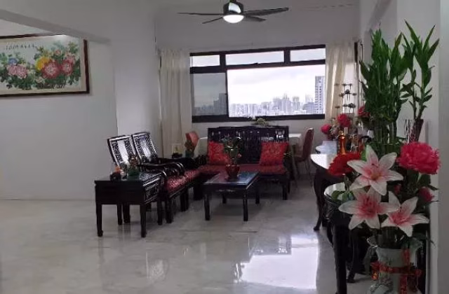 Room Rent • Marine Parade • 155 Lorong 1 Toa Payoh • S$1100 • 4-Room (3 BR) • Common Room
