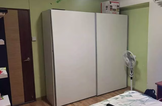 Room Rent • Singapore River • 578 Hougang Avenue 4 • S$1000 • Executive HDB • Common Room