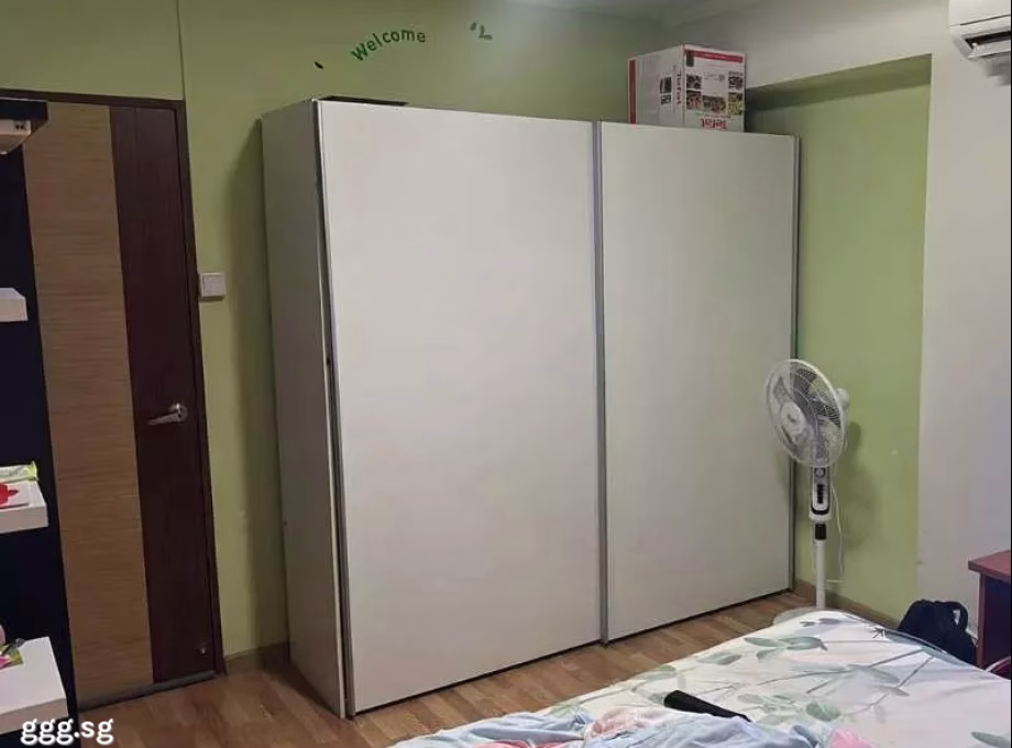 Room Rent • Singapore River • 578 Hougang Avenue 4 • S$1000 • Executive HDB • Common Room Photo