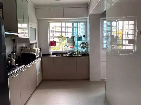 Room Rent • Singapore River • 578 Hougang Avenue 4 • S$1000 • Executive HDB • Common Room Photo