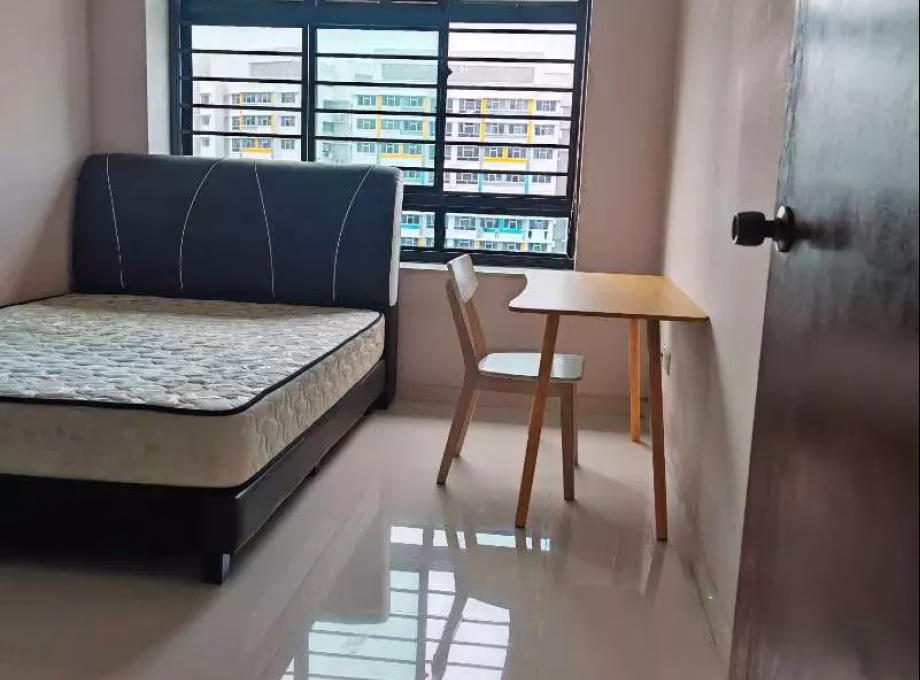 Room Rent • Bishan • 438B Sengkang West Avenue • S$950 • 3-Room (2 BR) • Maid Room Photo