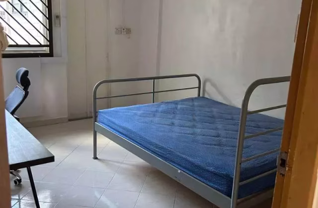 Room Rent • Bukit Batok •  Guilin View • S$1250 • 4-Room (3 BR) • Master Room