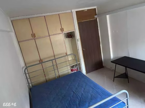 Room Rent • Bukit Batok •  Guilin View • S$1250 • 4-Room (3 BR) • Master Room Photo