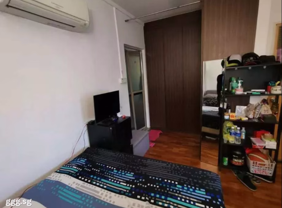 Room Rent • Bishan • 262C Compassvale Street • S$950 • 3-Room (2 BR) • Common Room Photo