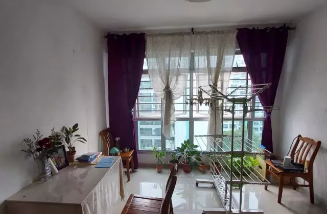 Room Rent • Bishan • 210C Compassvale Lane • S$1300 • 3-Room (2 BR) • Master Room