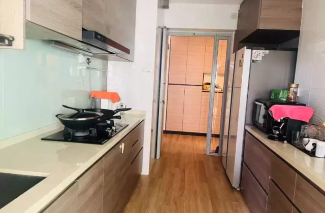 Room Rent • Bukit Merah • 442D Fajar Road • S$1000 • 3-Room (2 BR) • Maid Room