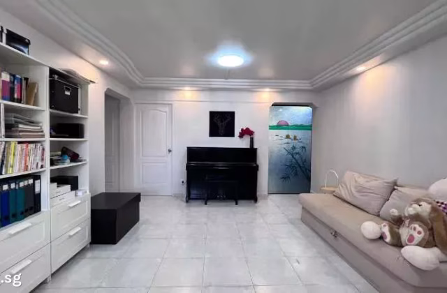Room Rent • Bukit Panjang • 511 West Coast Drive • S$1500 • 4-Room (3 BR) • Common Room