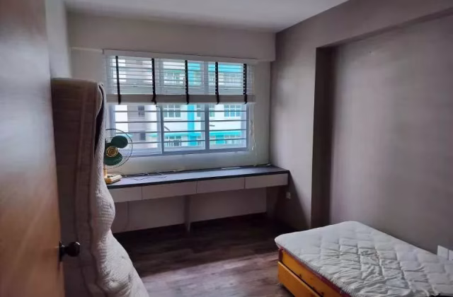 House Rent • Rochor • 318A Yishun Avenue 9 • S$3900 • 4-Room (3 BR) • 990ft² / 91m²
