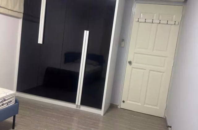 Room Rent • Bukit Batok • 368 Bukit Batok Street 31 • S$1200 • 4-Room (3 BR) • Common Room