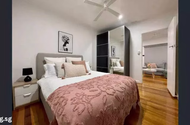 Room Rent • Newton •  Gloucester Mansions • S$800 • Apartment • Master Room