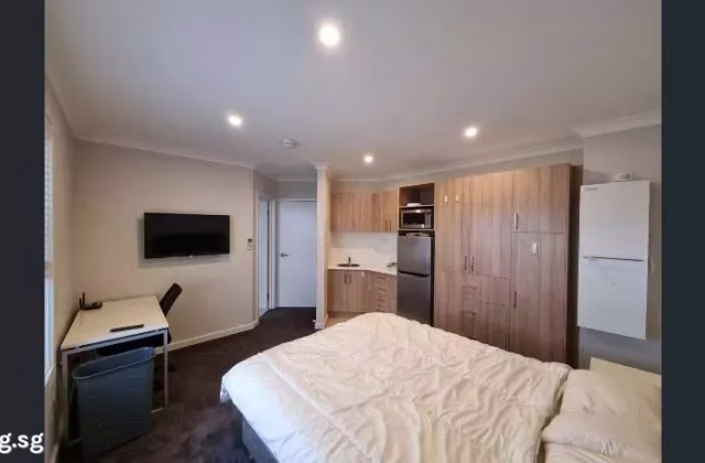Room Rent • Paya Lebar • 101 Jurong East Street 13 • S$800 • 3-Room (2 BR) • Maid Room