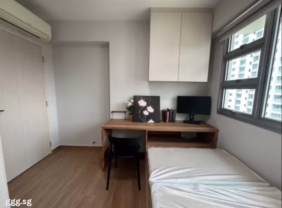 House Sale • Clementi • 91A Telok Blangah Street 31 • S$699000 • 3-Room (2 BR) • 732ft² / 68m² Photo