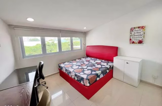Room Rent • Singapore River •  Charlton Park • S$1380 • Cluster House • Common Room