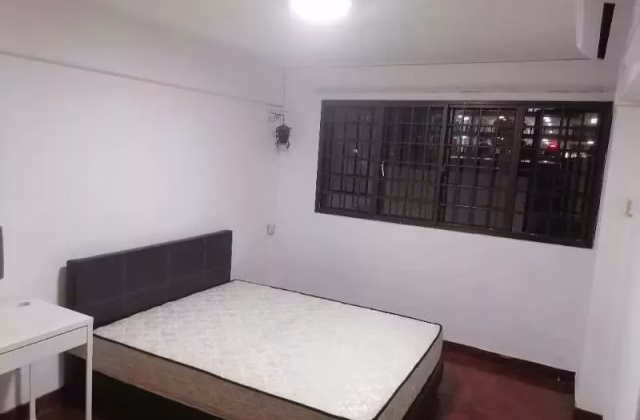 Room Rent • Simpang • 76 Marine Drive • S$1 • 4-Room (3 BR) • Master Room