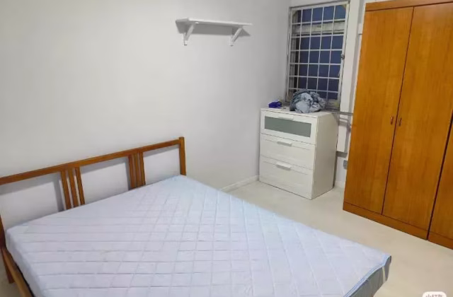 Room Rent • Sembawang •  Woodsvale • S$1200 • 4-Room (3 BR) • Master Room
