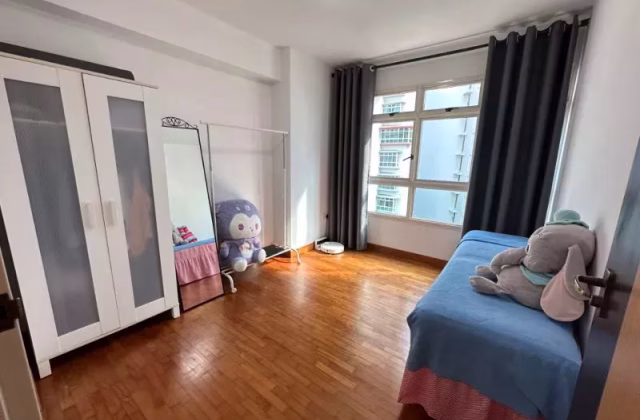 Room Rent • Bishan • 212C Compassvale Drive • S$1000 • 4-Room (3 BR) • Common Room
