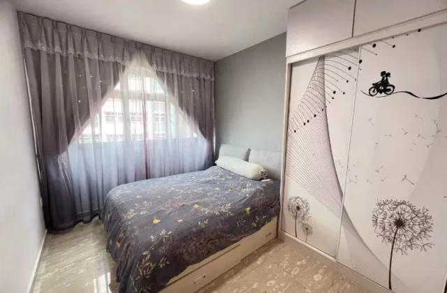 Room Rent • Bukit Batok • 449A Bukit Batok West Avenue 9 • S$1100 • 4-Room (3 BR) • Common Room