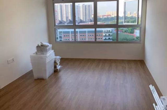 Room Rent • Bukit Batok • 440C Bukit Batok West Avenue 8 • S$1400 • 3-Room (2 BR) • Master Room