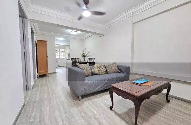House Rent • Choa Chu Kang • 2 Holland Avenue • S$2950 • 3-Room (2 BR) • 700ft² / 65m²