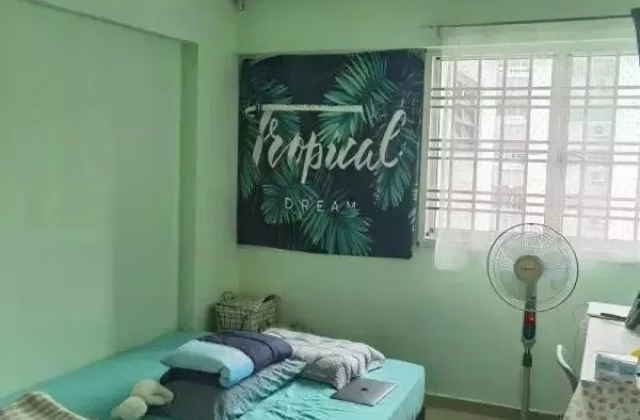 Room Rent • Western Water Catchment • 406 Tampines Street 41 • S$1000 • 4-Room (3 BR) • Common Room