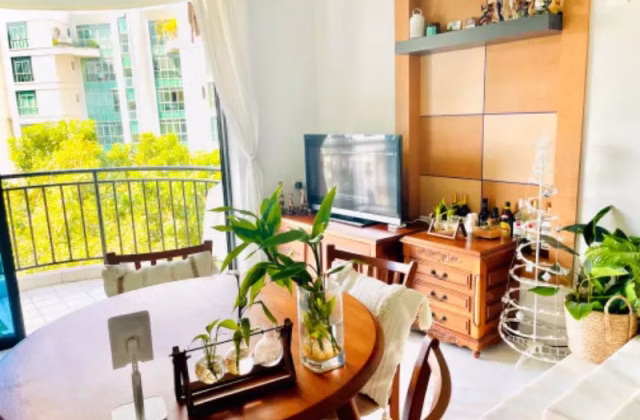 Room Rent • Bukit Batok •  Montrosa • S$1300 • 4-Room (3 BR) • Common Room