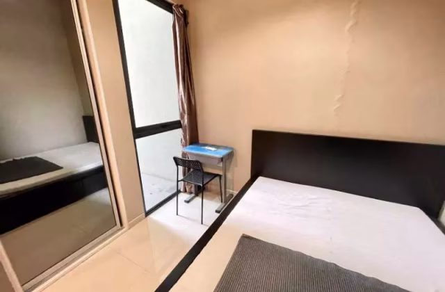 Room Rent • Museum •  8 Farrer Suites • S$2400 • Apartment • Master Room
