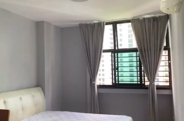 Room Rent • Bukit Merah • 625 Senja Road • S$1000 • 4-Room (3 BR) • Common Room