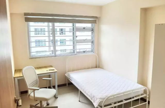 Room Rent • Lim Chu Kang • 217B Boon Lay Avenue • S$950 • 4-Room (3 BR) • Common Room