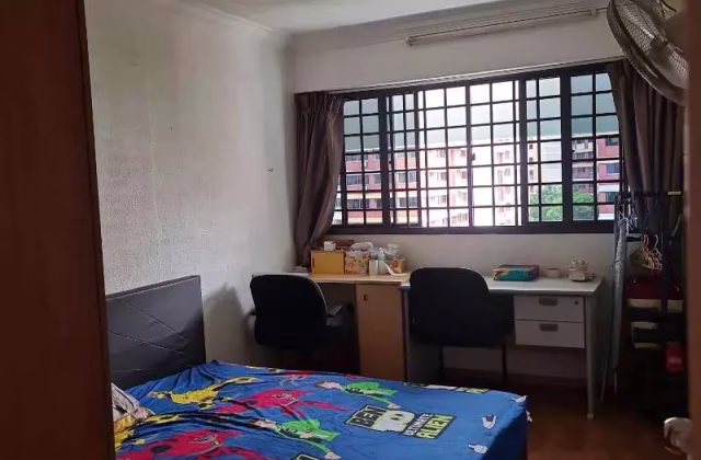 Room Rent • Singapore River • 416 Hougang Avenue 10 • S$1300 • 5-Room (4 BR) • Common Room