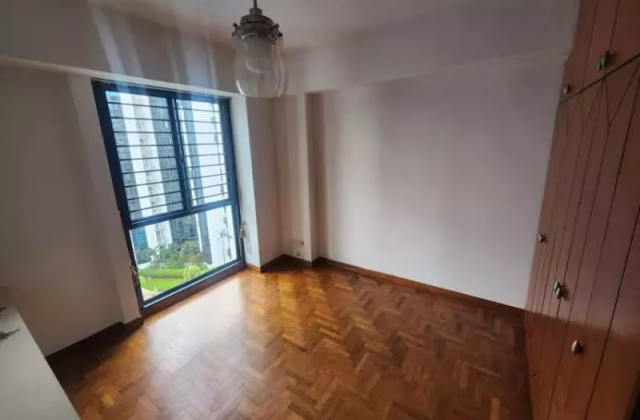 Room Rent • Singapore River •  Regentville • S$1400 • Apartment • Master Room