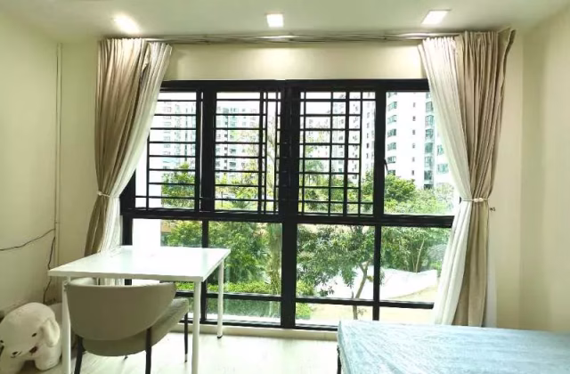 Room Rent • Sembawang •  Woodsvale • S$1050 • 4-Room (3 BR) • Common Room