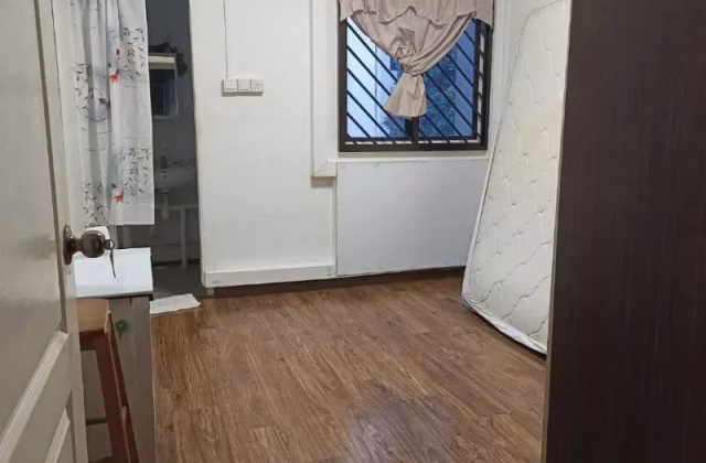 Room Rent • Orchard • 465 Ang Mo Kio Avenue 10 • S$1300 • 3-Room (2 BR) • Master Room