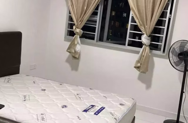 Room Rent • Bishan • 452A Sengkang West Way • S$1000 • 4-Room (3 BR) • Common Room