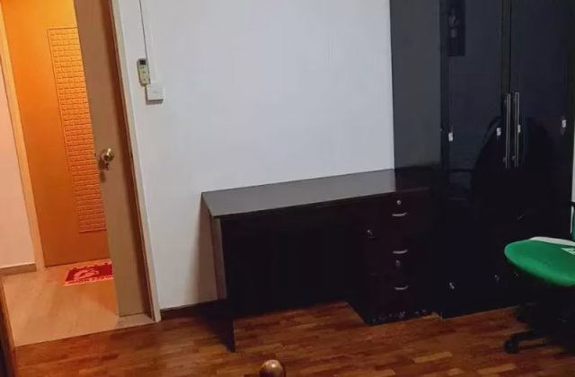 Room Rent • Sembawang • 787C Woodlands Crescent • S$950 • 4-Room (3 BR) • Common Room