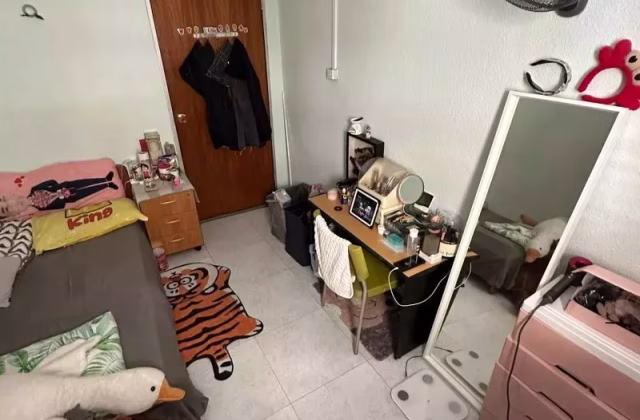 Room Rent • Rochor • 812 Yishun Ring Road • S$750 • 5-Room (4 BR) • Common Room