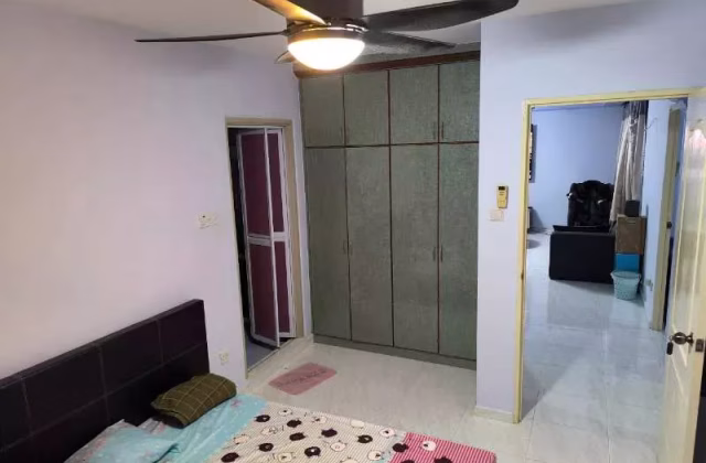 Room Rent • Bishan • 308A Anchorvale Road • S$1400 • 4-Room (3 BR) • Master Room