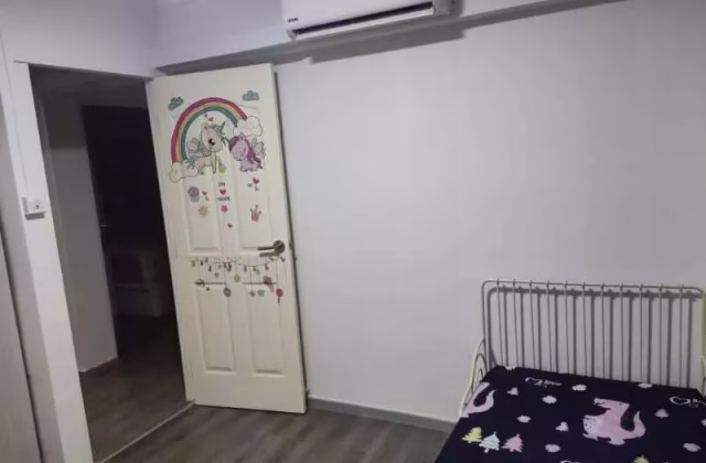 Room Rent • Rochor • 404 Yishun Avenue 6 • S$800 • 4-Room (3 BR) • Common Room