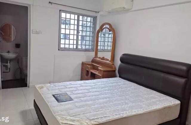 House Rent • Outram • 302 Ubi Avenue 1 • S$3200 • 3-Room (2 BR) • 678ft² / 62m²
